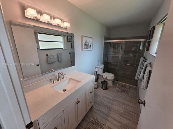6220 Kings Gate Cir, Delray Beach FL 33484