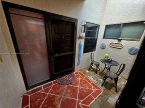 6220 Kings Gate Cir, Delray Beach FL 33484