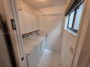 6220 Kings Gate Cir, Delray Beach FL 33484