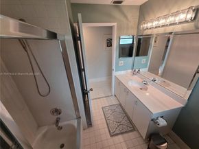 6220 Kings Gate Cir, Delray Beach FL 33484