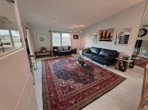 6220 Kings Gate Cir, Delray Beach FL 33484