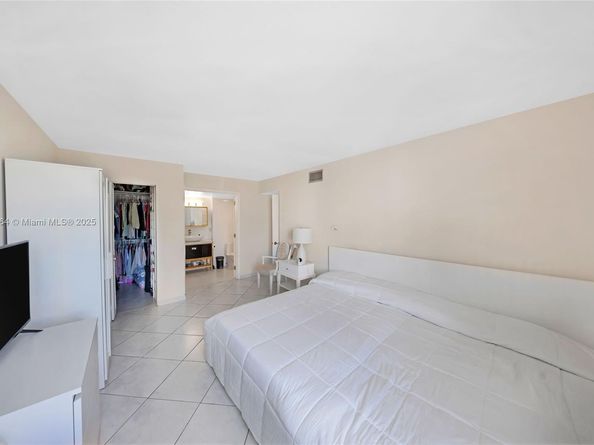 250 180th Dr 352, Sunny Isles Beach FL 33160