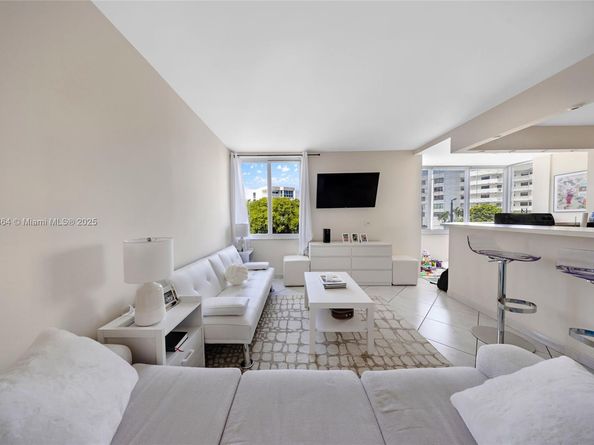 250 180th Dr 352, Sunny Isles Beach FL 33160