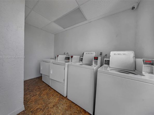 250 180th Dr 352, Sunny Isles Beach FL 33160