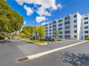 250 180th Dr 352, Sunny Isles Beach FL 33160