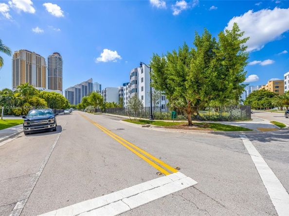 250 180th Dr 352, Sunny Isles Beach FL 33160