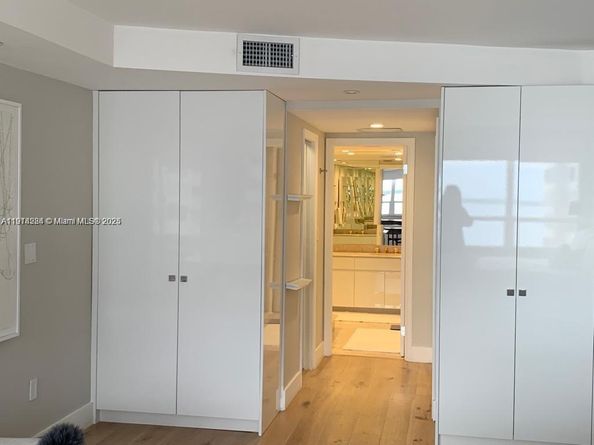 2 Grove Isle Dr B1507, Miami FL 33133