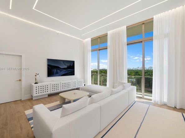 2678 Tigertail Ave 802, Coconut Grove FL 33133