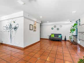 7824 Collins Ave 401, Miami Beach FL 33141