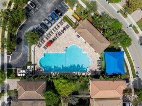 901 NE 191st St, Miami FL 33179