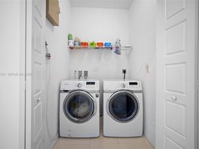 901 NE 191st St, Miami FL 33179
