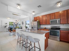 901 NE 191st St, Miami FL 33179