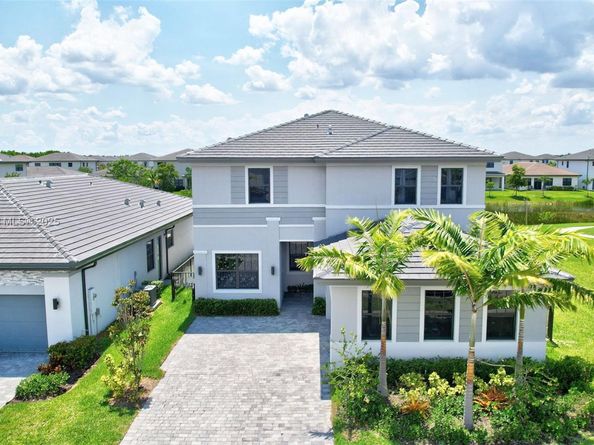 4520 SW 173rd Ave, Miramar FL 33029