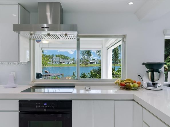 6681 SW 155th Ave, Miami FL 33193