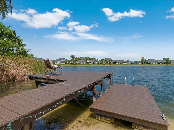 6681 SW 155th Ave, Miami FL 33193