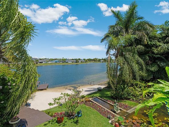 6681 SW 155th Ave, Miami FL 33193
