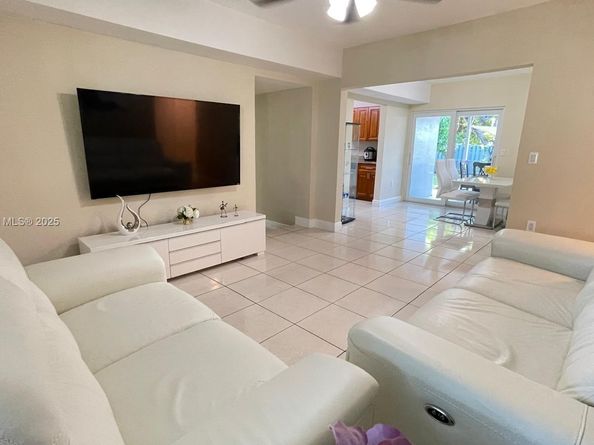 1445 NW 116th Ter, Miami FL 33167