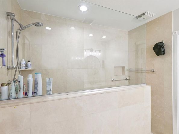 2632 NE 26th Ave, Fort Lauderdale FL 33306