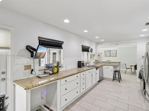 2632 NE 26th Ave, Fort Lauderdale FL 33306