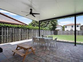 10045 NW 86th Ter, Doral FL 33178