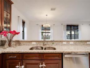 10045 NW 86th Ter, Doral FL 33178