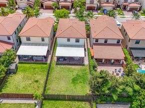 10045 NW 86th Ter, Doral FL 33178