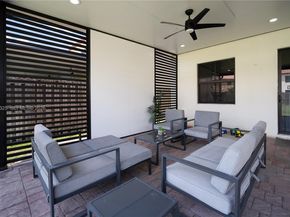 10045 NW 86th Ter, Doral FL 33178