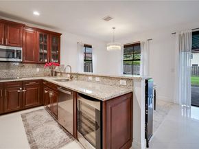 10045 NW 86th Ter, Doral FL 33178