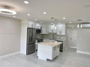 102 E Upminster  E 102, Deerfield Beach FL 33442