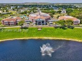 102 E Upminster  E 102, Deerfield Beach FL 33442