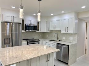 102 E Upminster  E 102, Deerfield Beach FL 33442