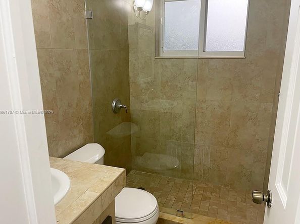 3033 NW 10th Ave, Miami FL 33127