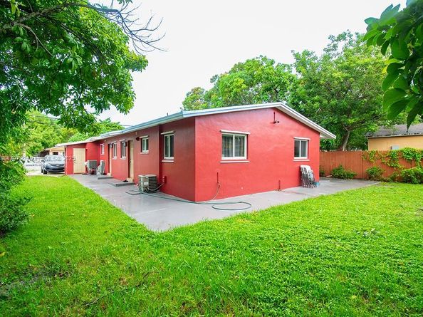 3033 NW 10th Ave, Miami FL 33127