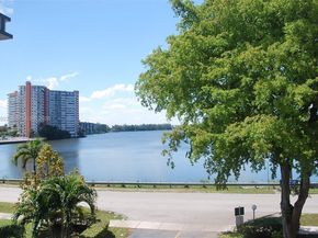 18707 NE 14th Ave 733, Miami FL 33179