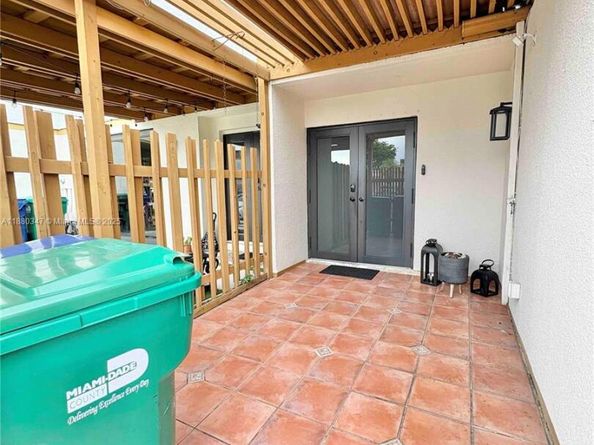 13187 SW 9th Ln, Miami FL 33184
