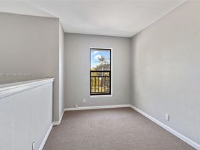 4092 N Pine Island Rd 206, Sunrise FL 33351