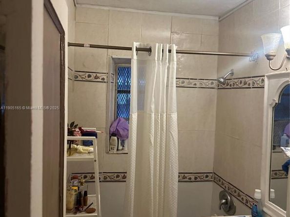 12240 NW 13th Ave, North Miami FL 33167