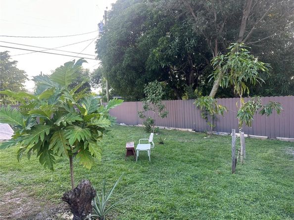 12240 NW 13th Ave, North Miami FL 33167