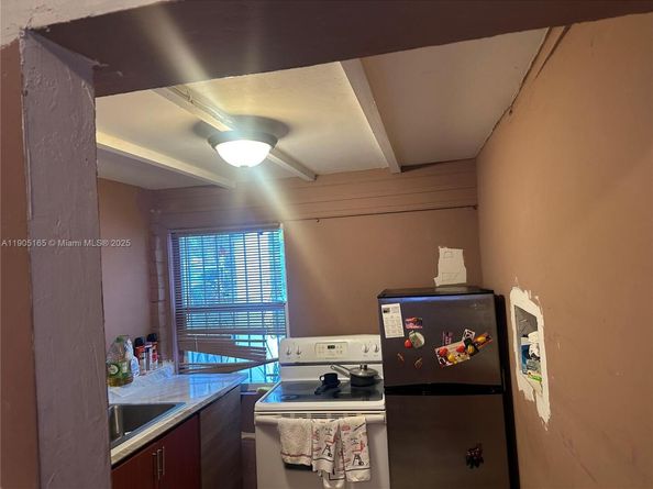 12240 NW 13th Ave, North Miami FL 33167