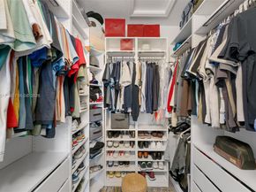 549 NE 206th Ln, Miami FL 33179