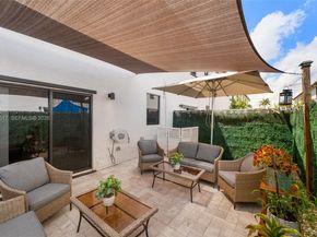 549 NE 206th Ln, Miami FL 33179