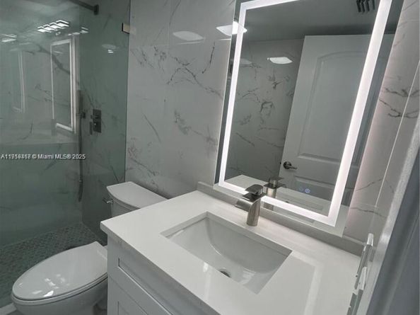 6935 Huntington Ln 107, Delray Beach FL 33446