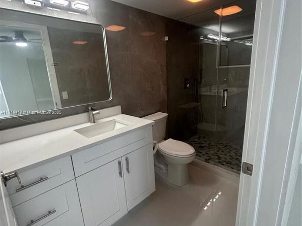 6935 Huntington Ln 107, Delray Beach FL 33446