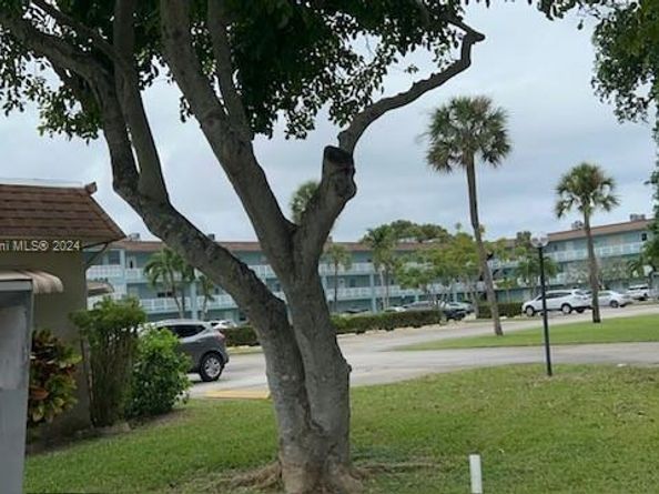 606 SW Natura Blvd 301, Deerfield Beach FL 33441