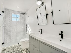 285 Cameron Dr, Weston FL 33326