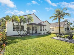 285 Cameron Dr, Weston FL 33326