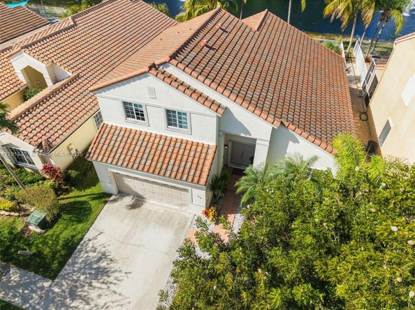 285 Cameron Dr, Weston FL 33326