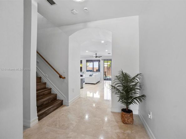 542 NE 17th Ave 542, Fort Lauderdale FL 33301
