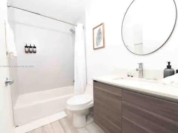 481 NE 29th St 705, Miami FL 33137