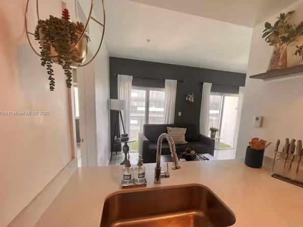 481 NE 29th St 705, Miami FL 33137